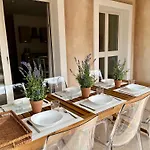 Casa Salu * Palau